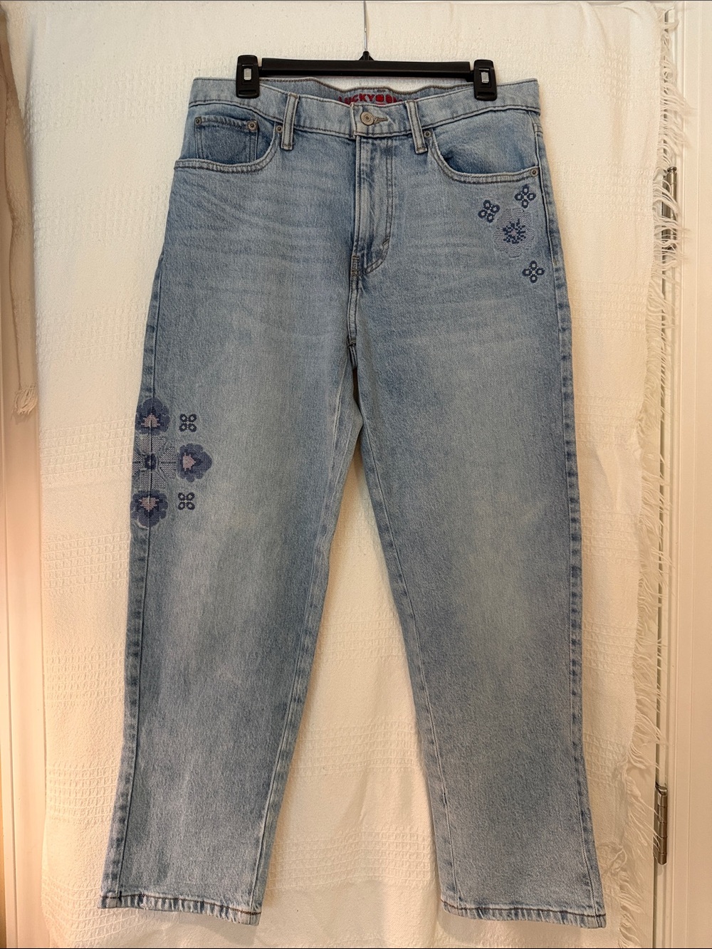 Lucky Brand Light Blue Straight-Leg Jeans with Blue Embroidery